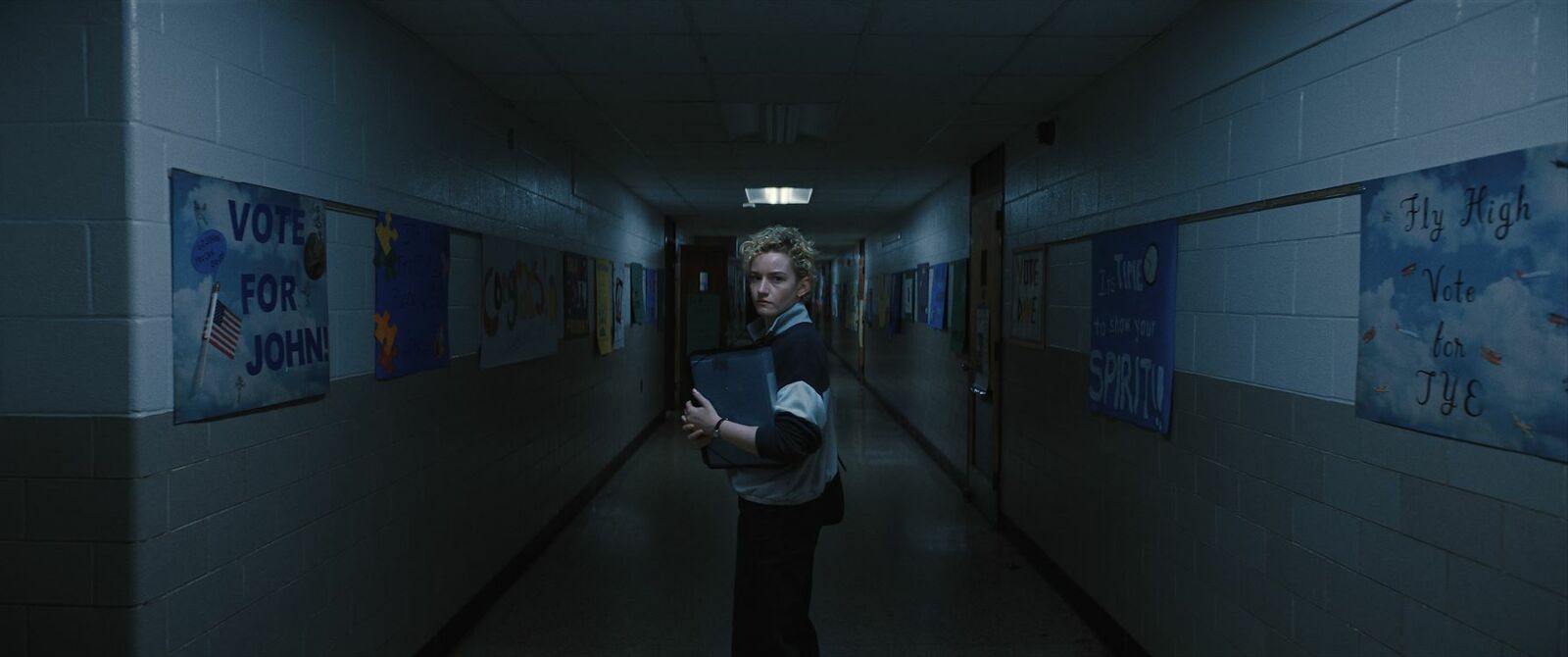 4002_still.jpg